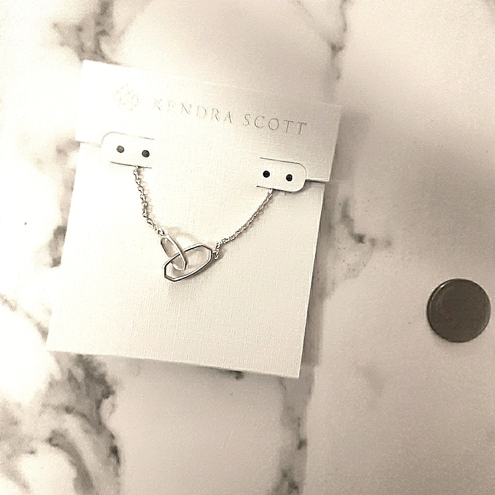Nwt Authentic Kendra Scott GOLDTONE necklace